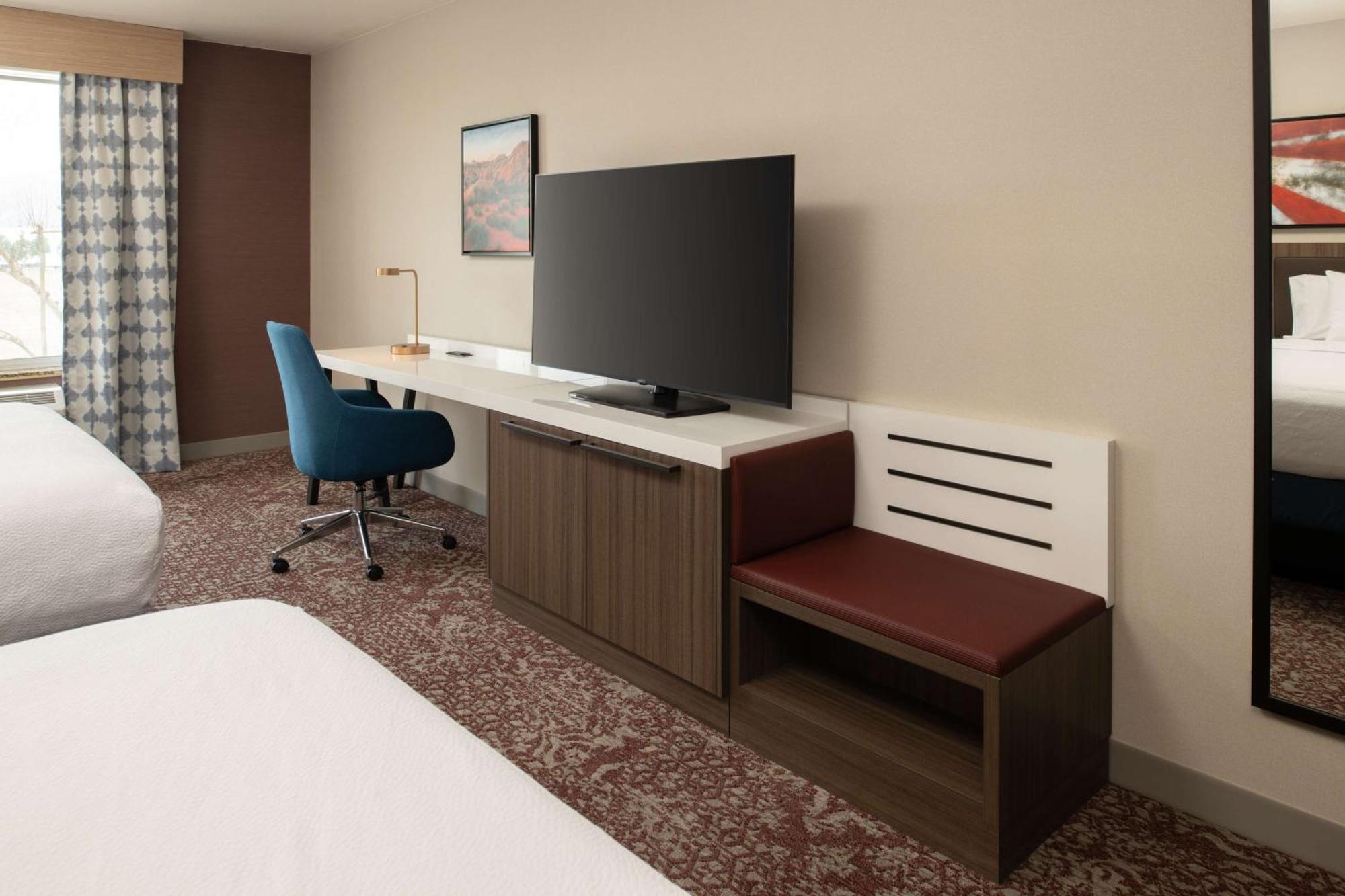 Hilton Garden Inn Fontana Εξωτερικό φωτογραφία