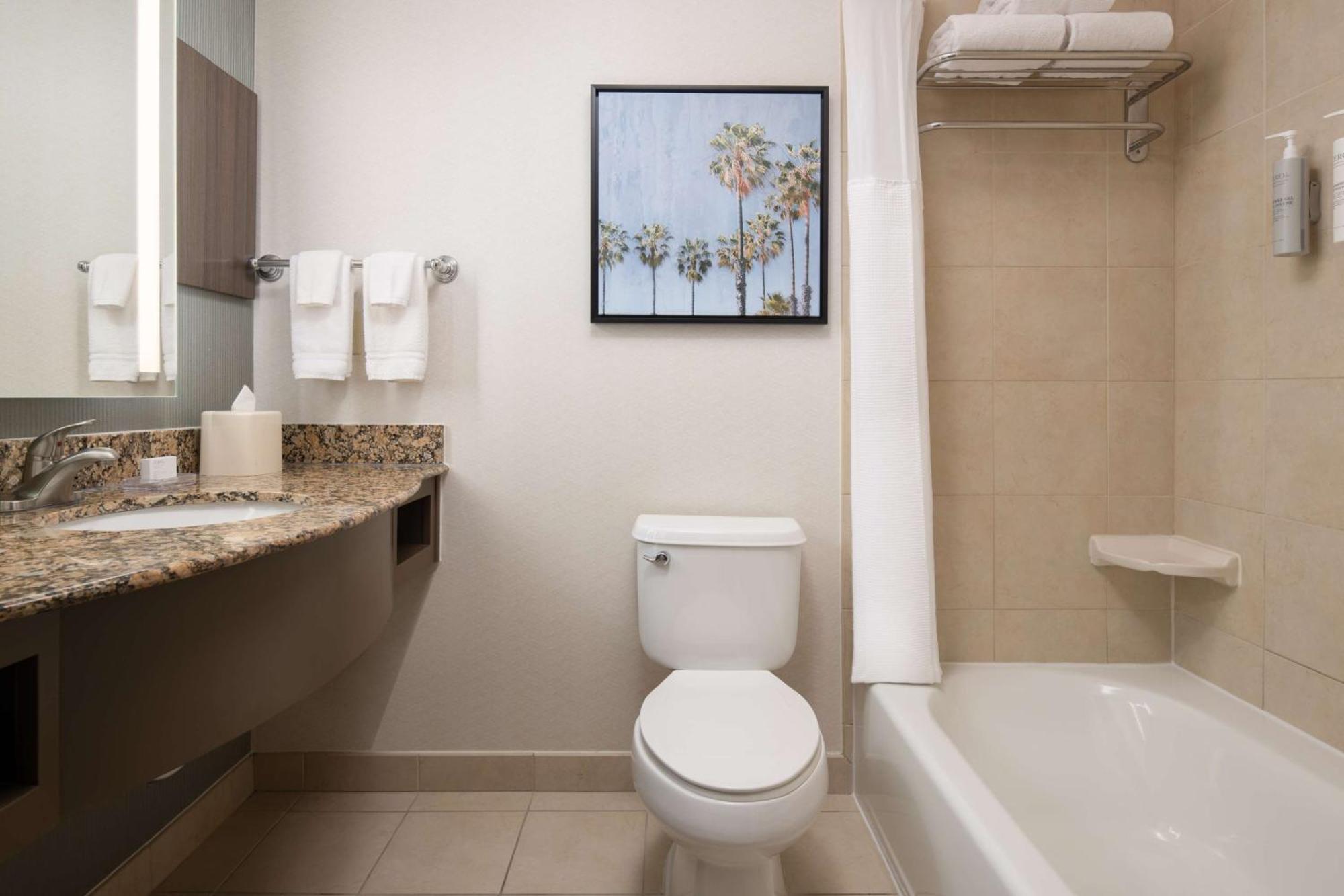Hilton Garden Inn Fontana Εξωτερικό φωτογραφία