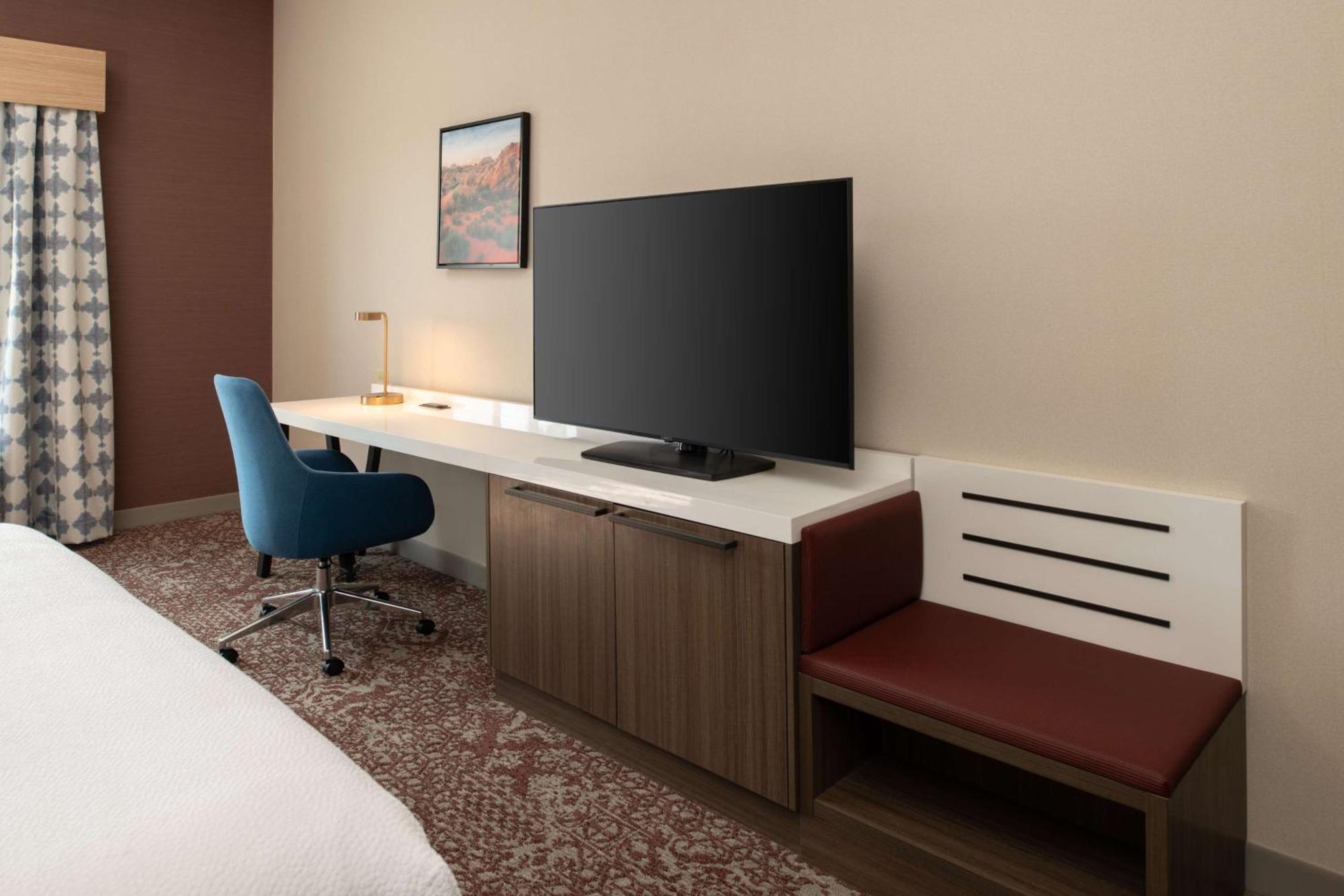 Hilton Garden Inn Fontana Εξωτερικό φωτογραφία