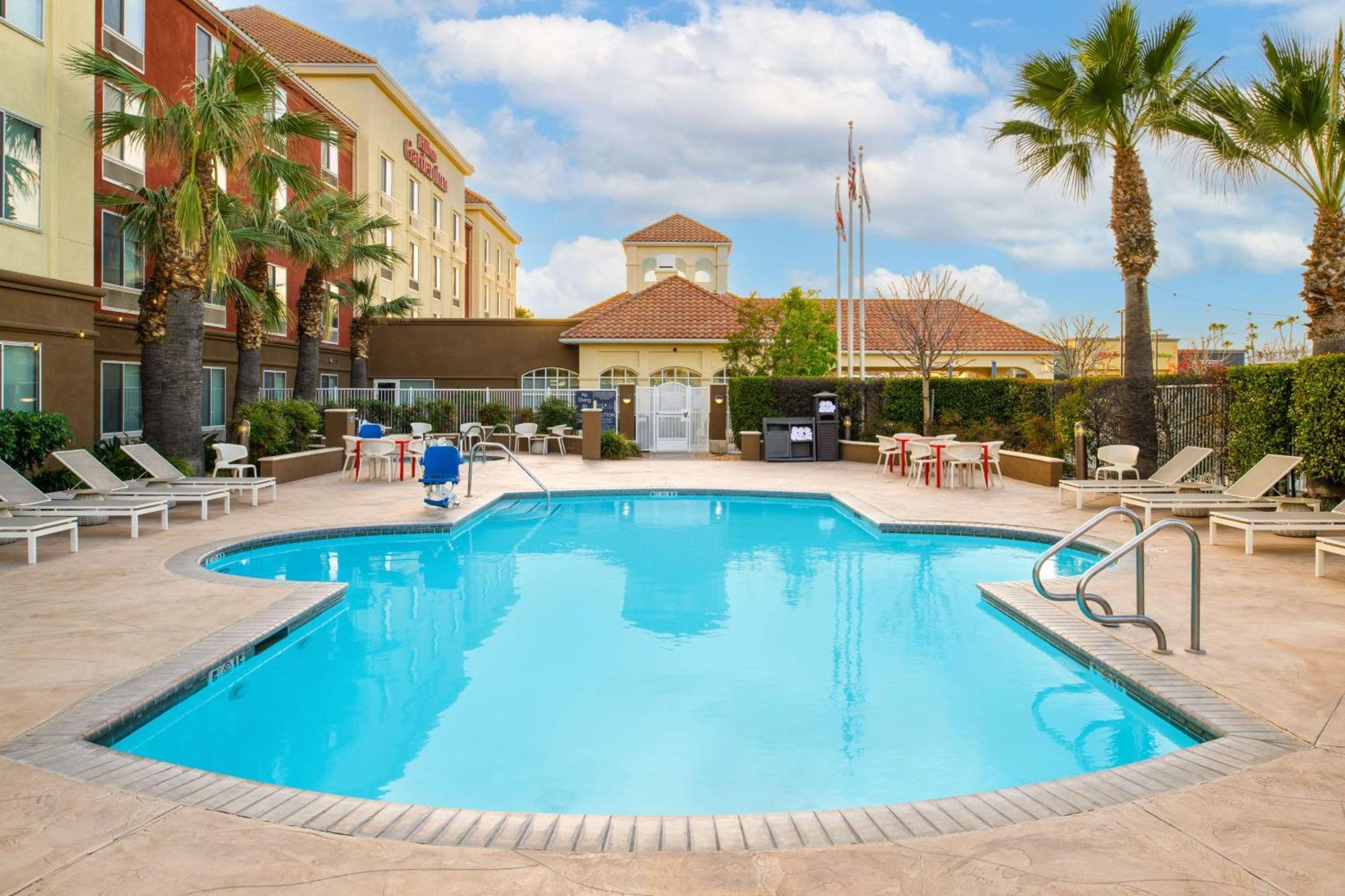 Hilton Garden Inn Fontana Εξωτερικό φωτογραφία