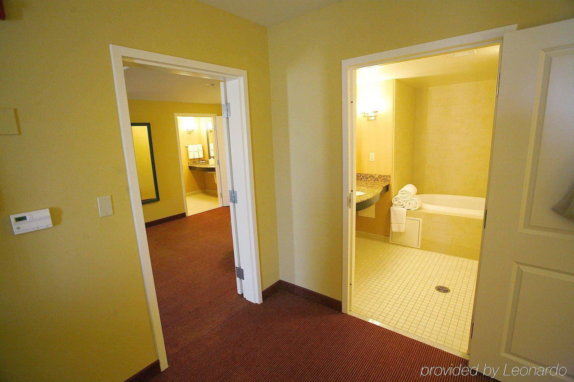 Hilton Garden Inn Fontana Δωμάτιο φωτογραφία